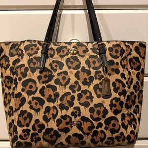 COACH Leather Tote- Price drop